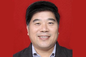 1561447107793720.jpg 郑永果300x200.jpg